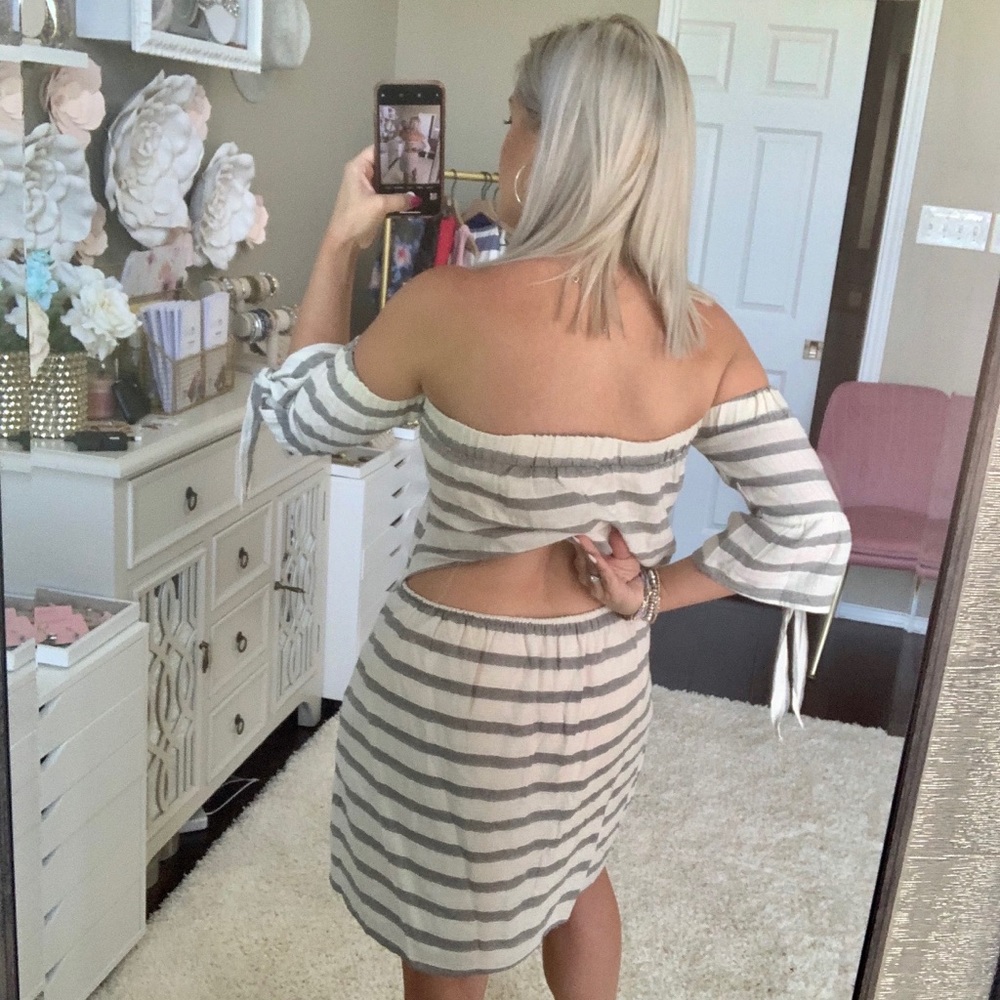 Listicle Off Shoulder Stripe Dress - Picture 3 of 7